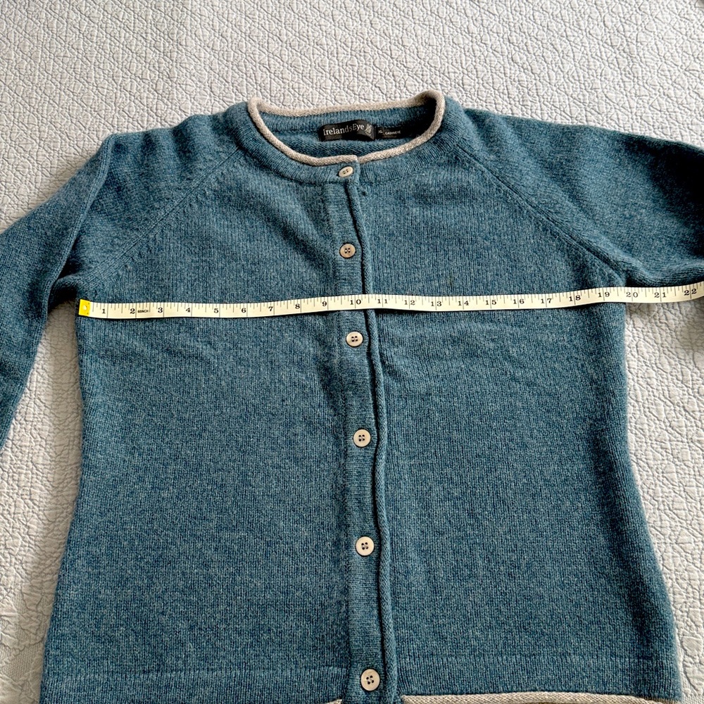 Irish made Cashmere Women's Cardigan Sweater - Picture 5 of 9